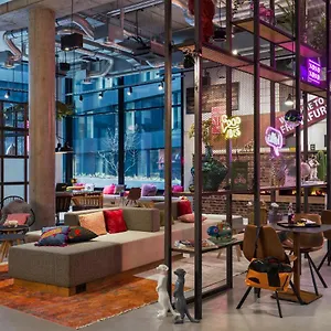 *** Hotel Moxy Frankfurt Center Alemania