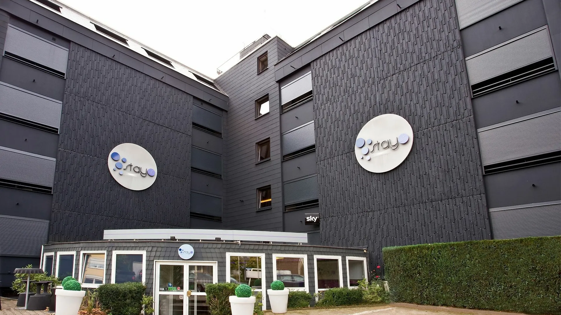 Plaza Inn Stays Design Dortmund