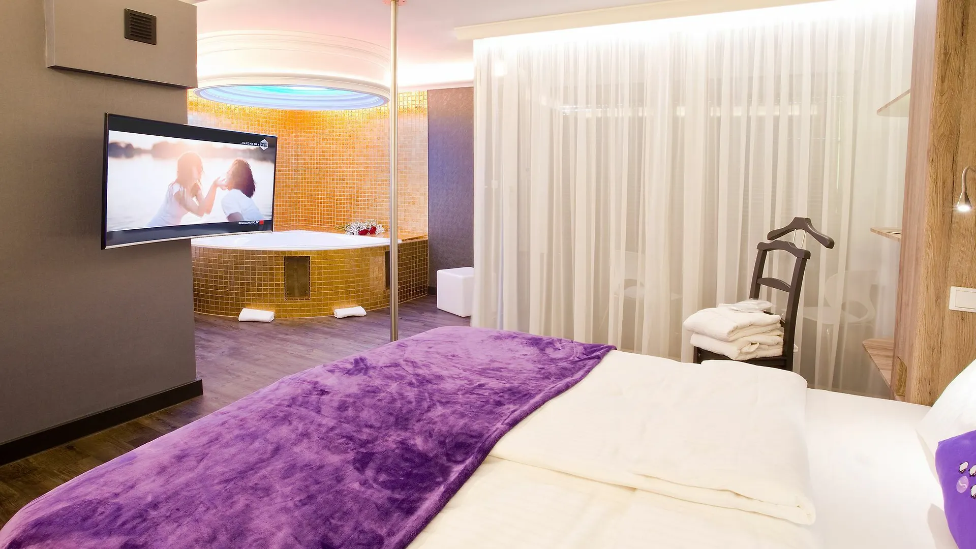 Plaza Inn Stays Design Dortmund contacts