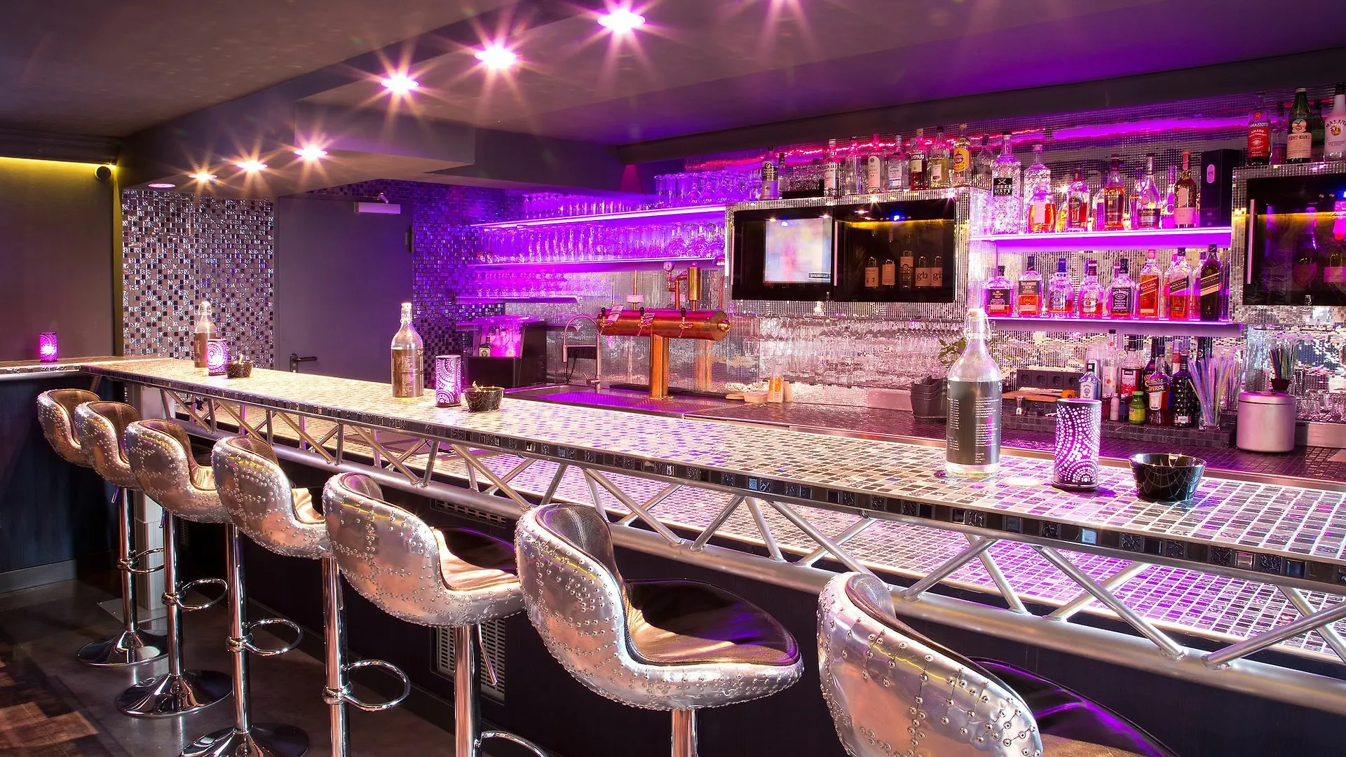 Plaza Inn Stays Design Dortmund Germany
